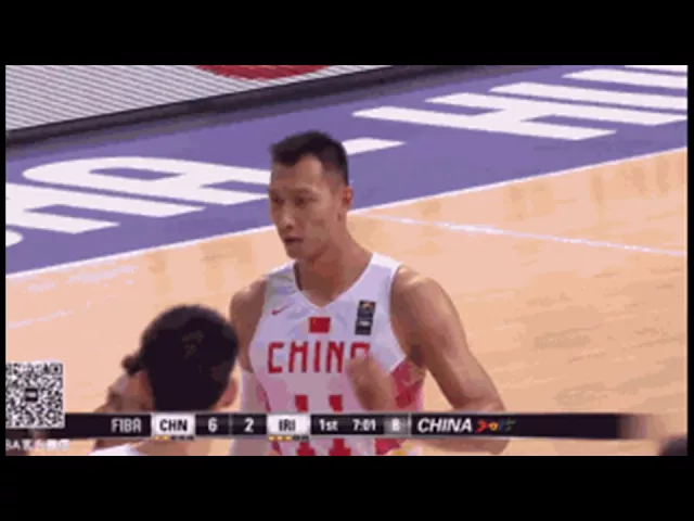 盘点中国男篮的打架史,朱八组合拳一战成名,美国队?照样打